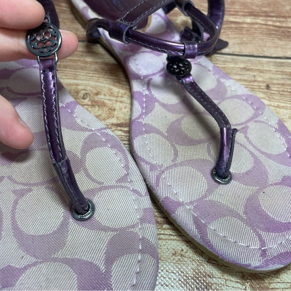 Coach Women’s Metallic Purple Thong Sandals size 8 - Picture 3 of 12